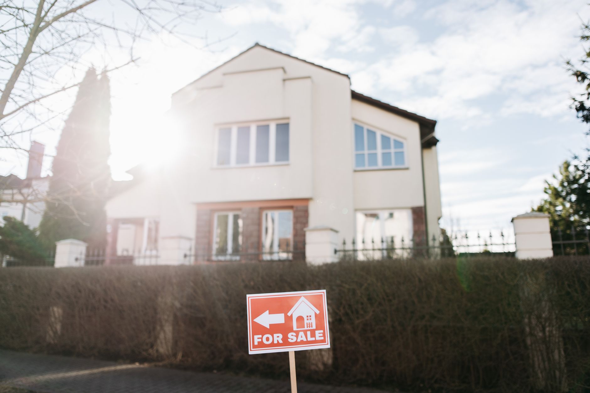 Why Homes Are Harder to Sell in 2026 When High Mortgage Rates Frustrate Buyers — and What Sellers Can Do About It